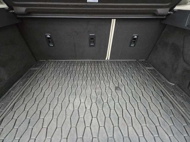 Used 2020 Jaguar I-PACE HSE image 60