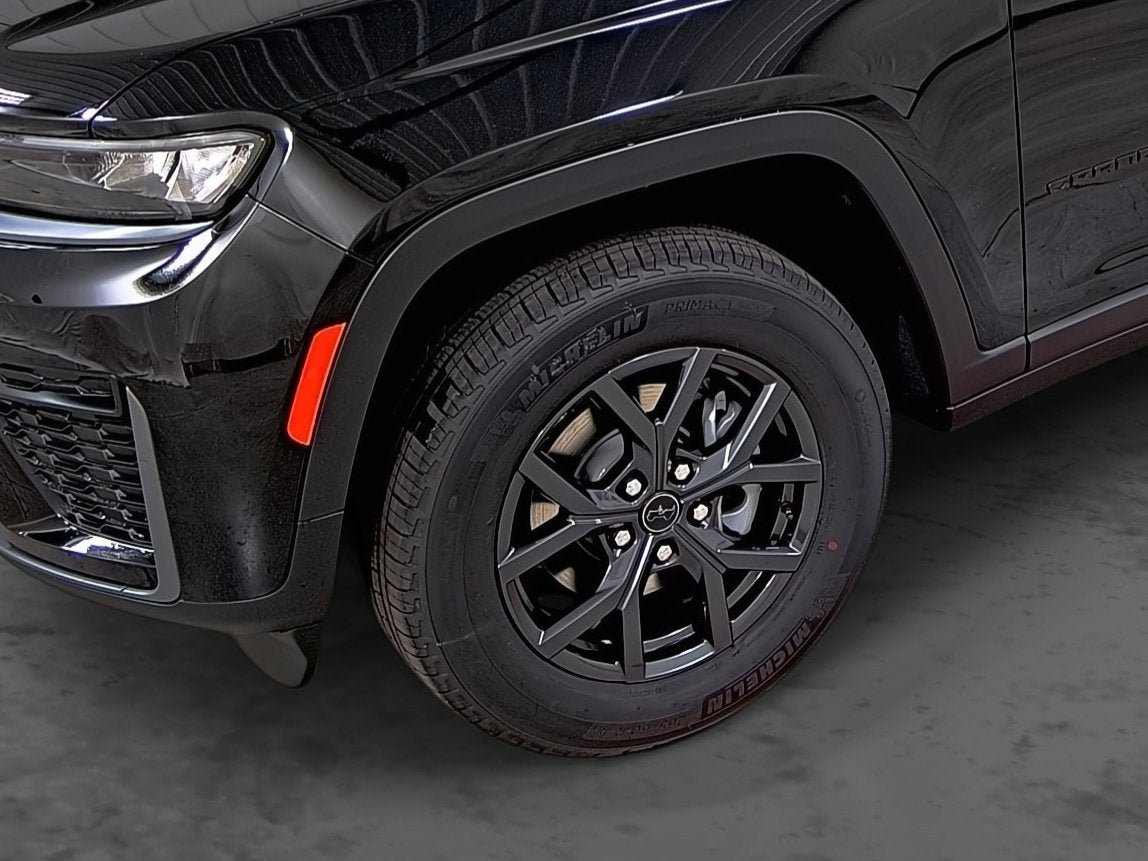 New 2027 Jeep Grand Cherokee Altitude AWD/4WD image 7