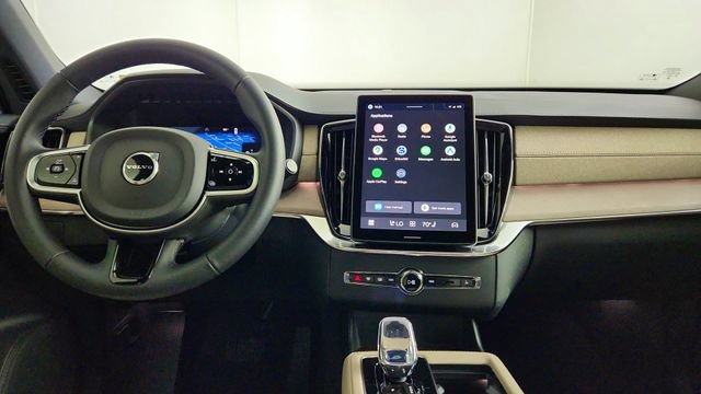 Used 2026 Volvo XC90 B6 Plus w/ Protection Package AWD/4WD image 26
