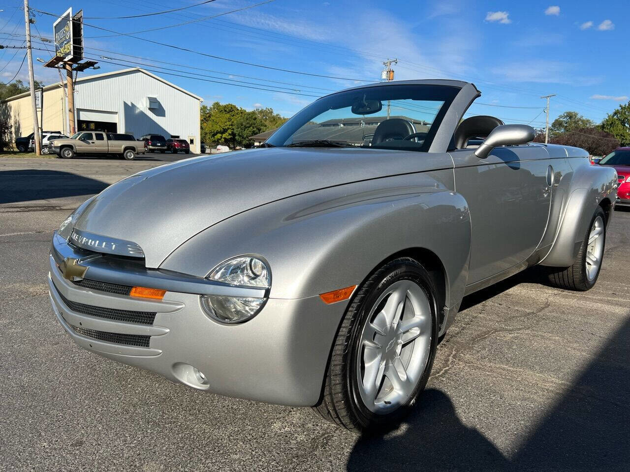 Used 2004 Chevrolet SSR w/ Preferred Equipment Group RWD image 16