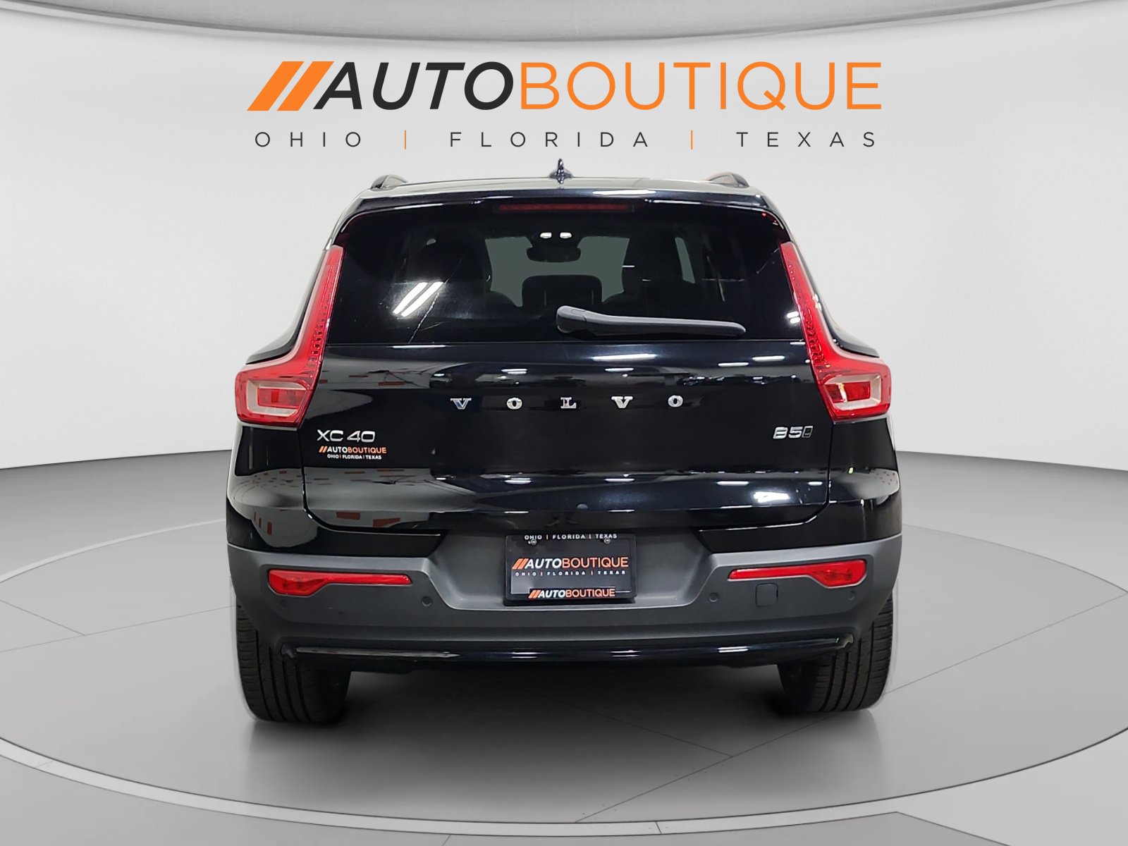 Used 2023 Volvo XC40 B5 Ultimate w/ Protection Package Premier AWD/4WD image 5