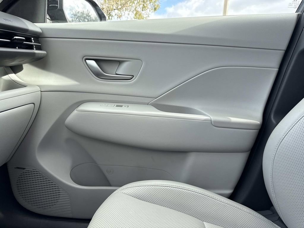 Used 2024 Hyundai Kona Limited image 27
