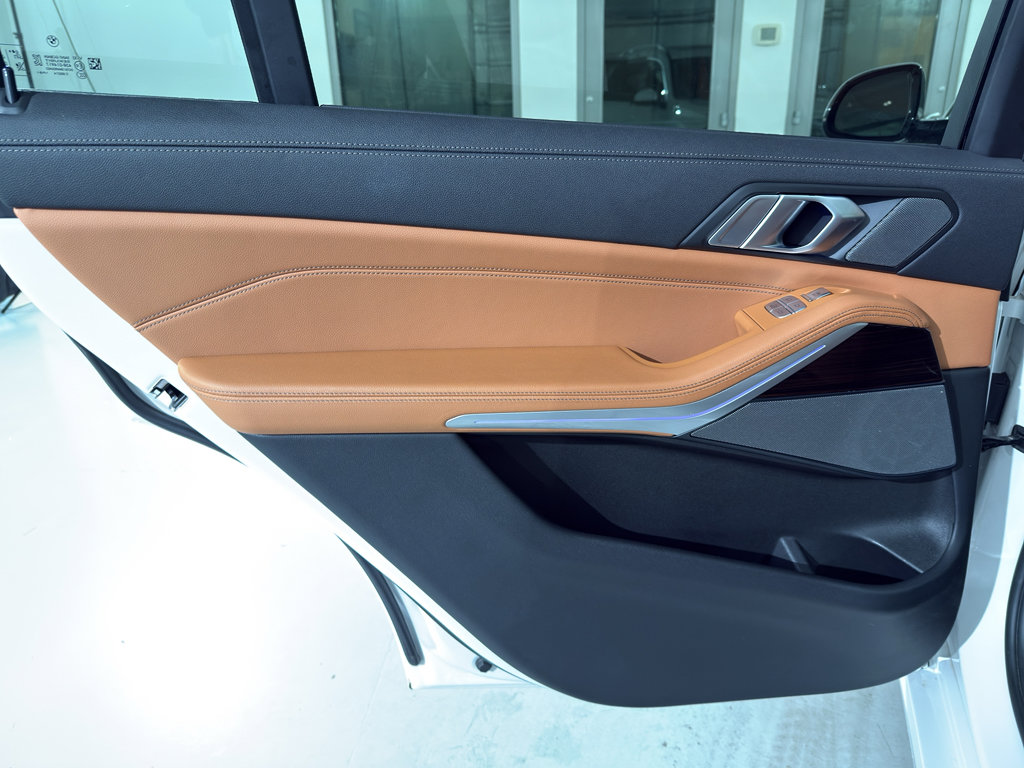 Used 2021 BMW X7 xDrive40i image 13