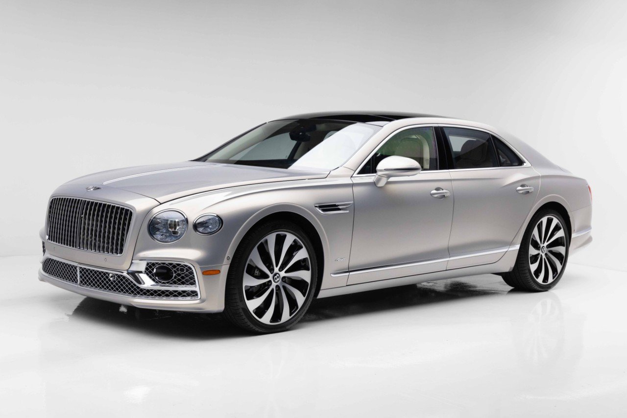 Used 2024 Bentley Flying Spur Azure AWD/4WD image 9