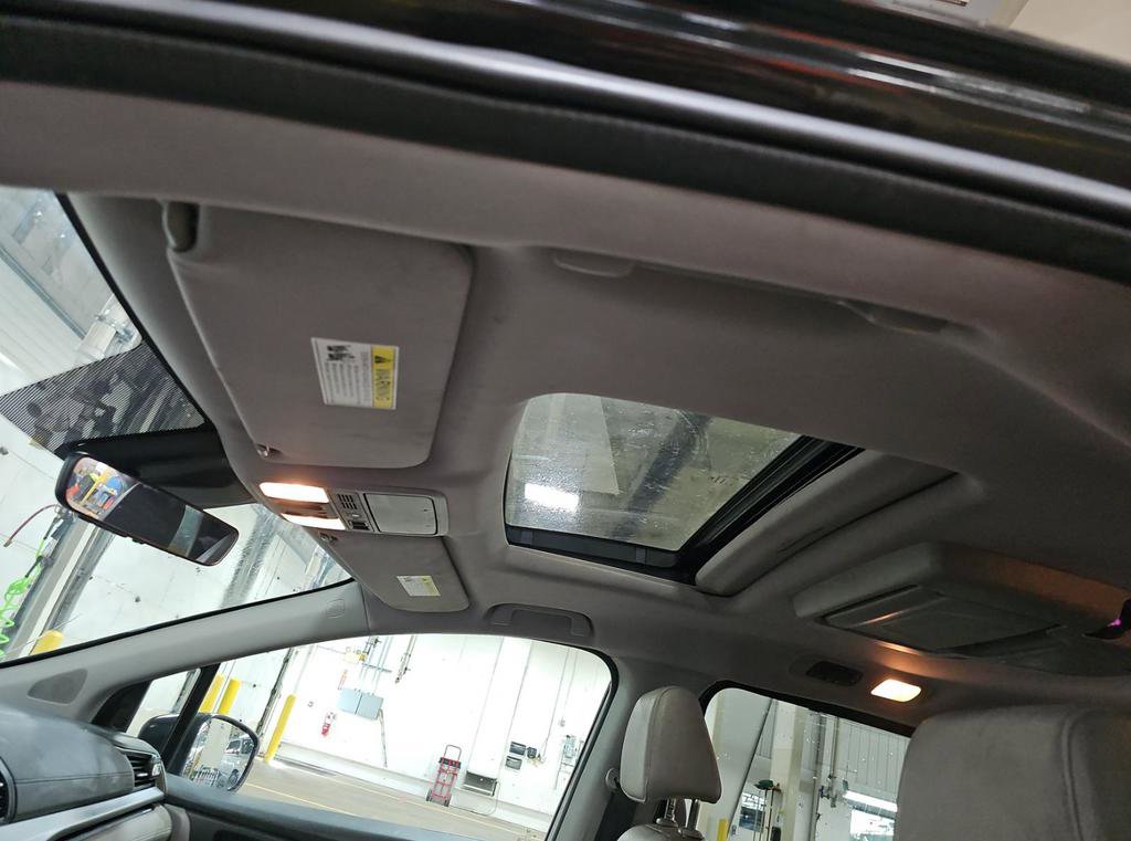 Used 2018 Honda Odyssey Touring image 12