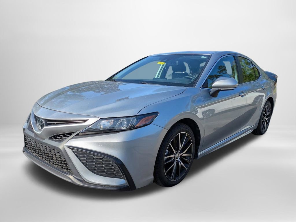 Used 2023 Toyota Camry SE w/ Cold Weather Package AWD/4WD image 8