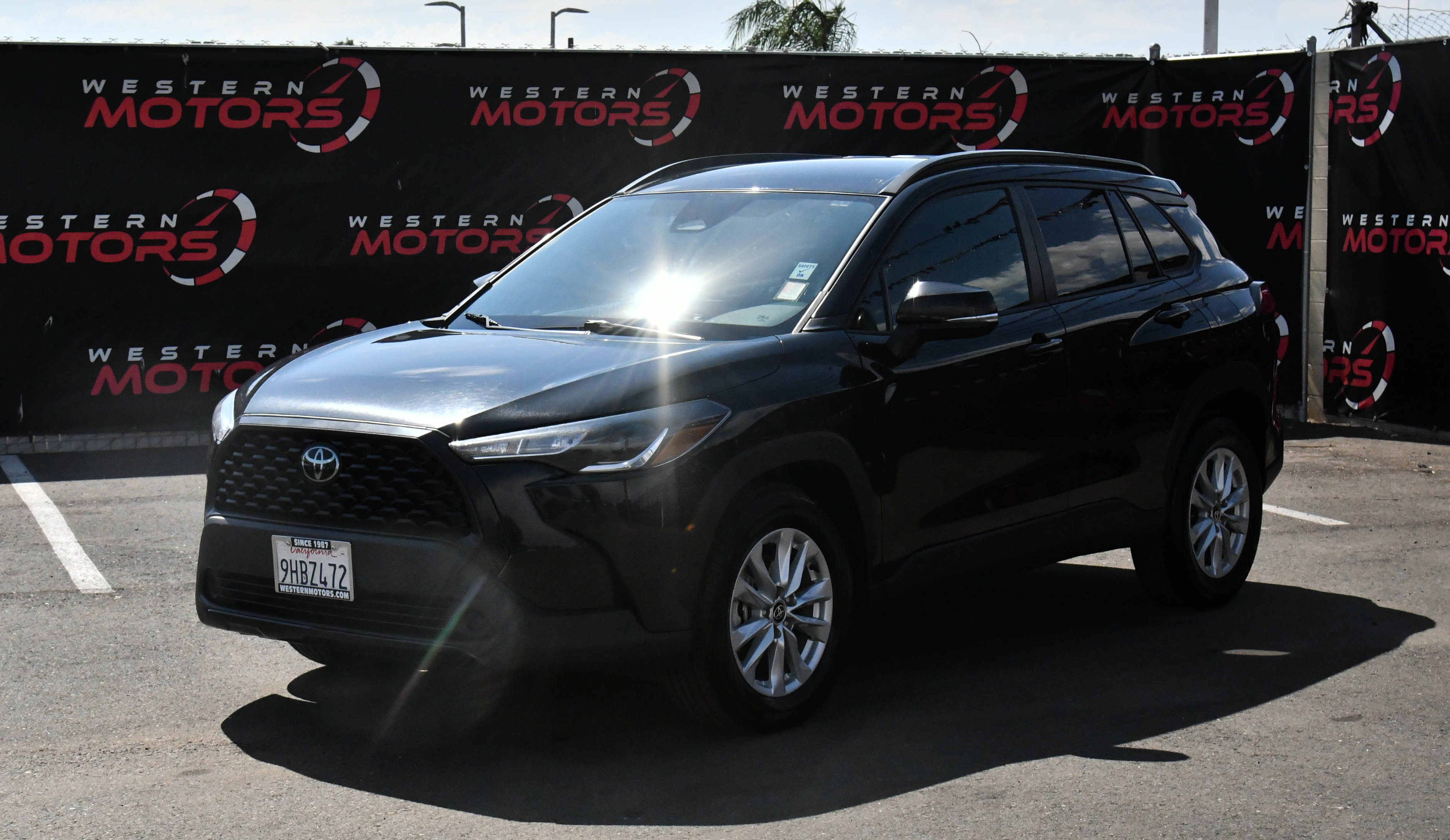 Used 2023 Toyota Corolla Cross LE image 3
