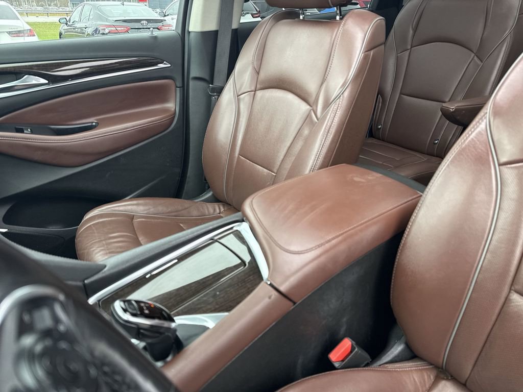 Used 2018 Buick Enclave Avenir w/ Avenir Technology Package image 22