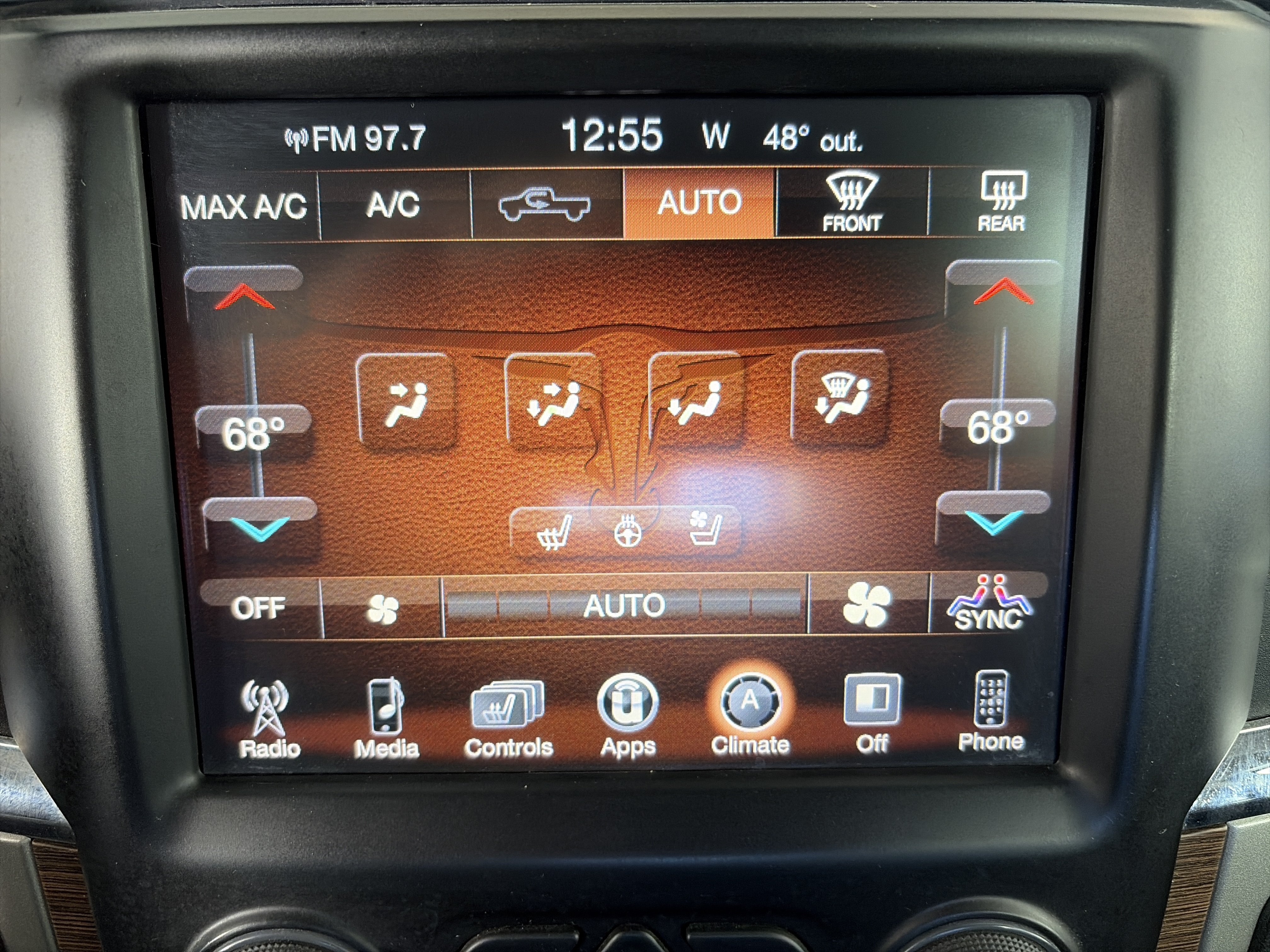 Used 2017 RAM 1500 Laramie AWD/4WD image 24
