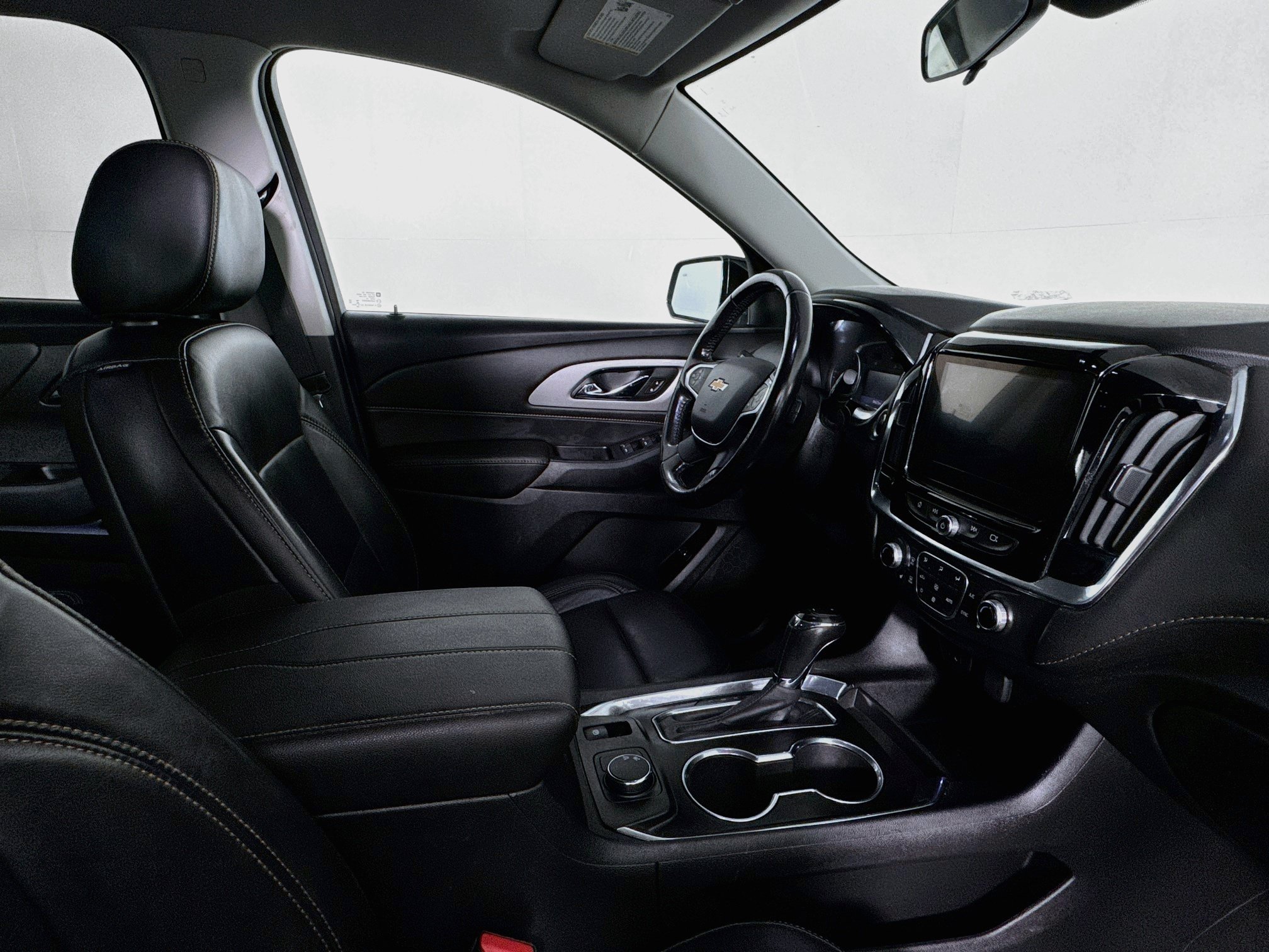 Used 2020 Chevrolet Traverse LT FWD image 27
