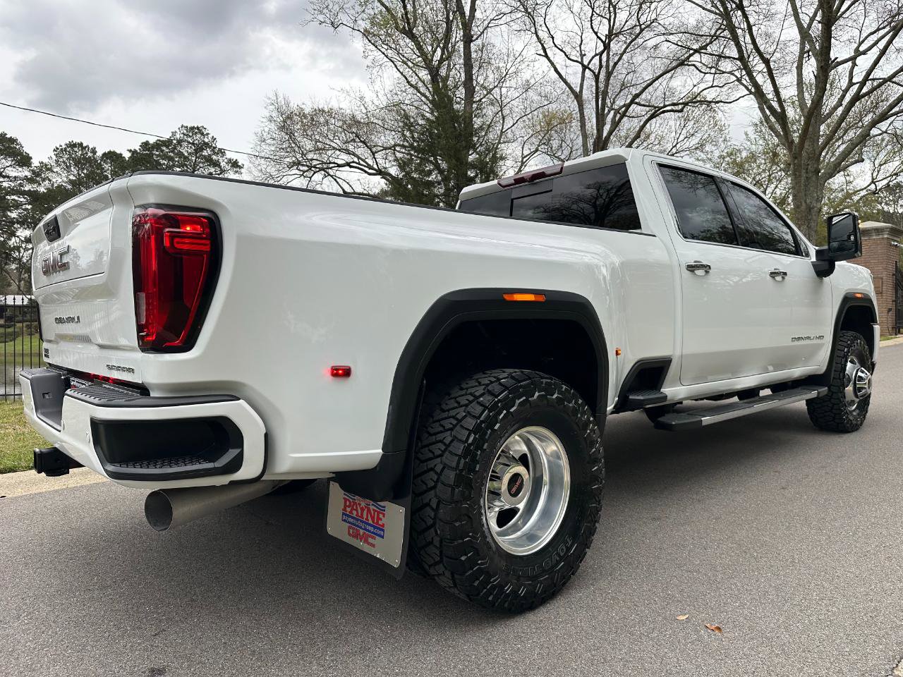 Used 2022 GMC Sierra 3500 Denali image 5