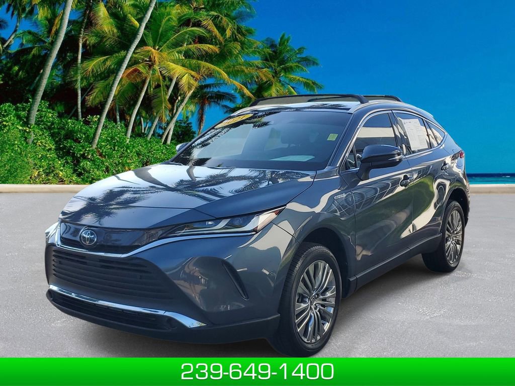 Used 2021 Toyota Venza XLE image 1