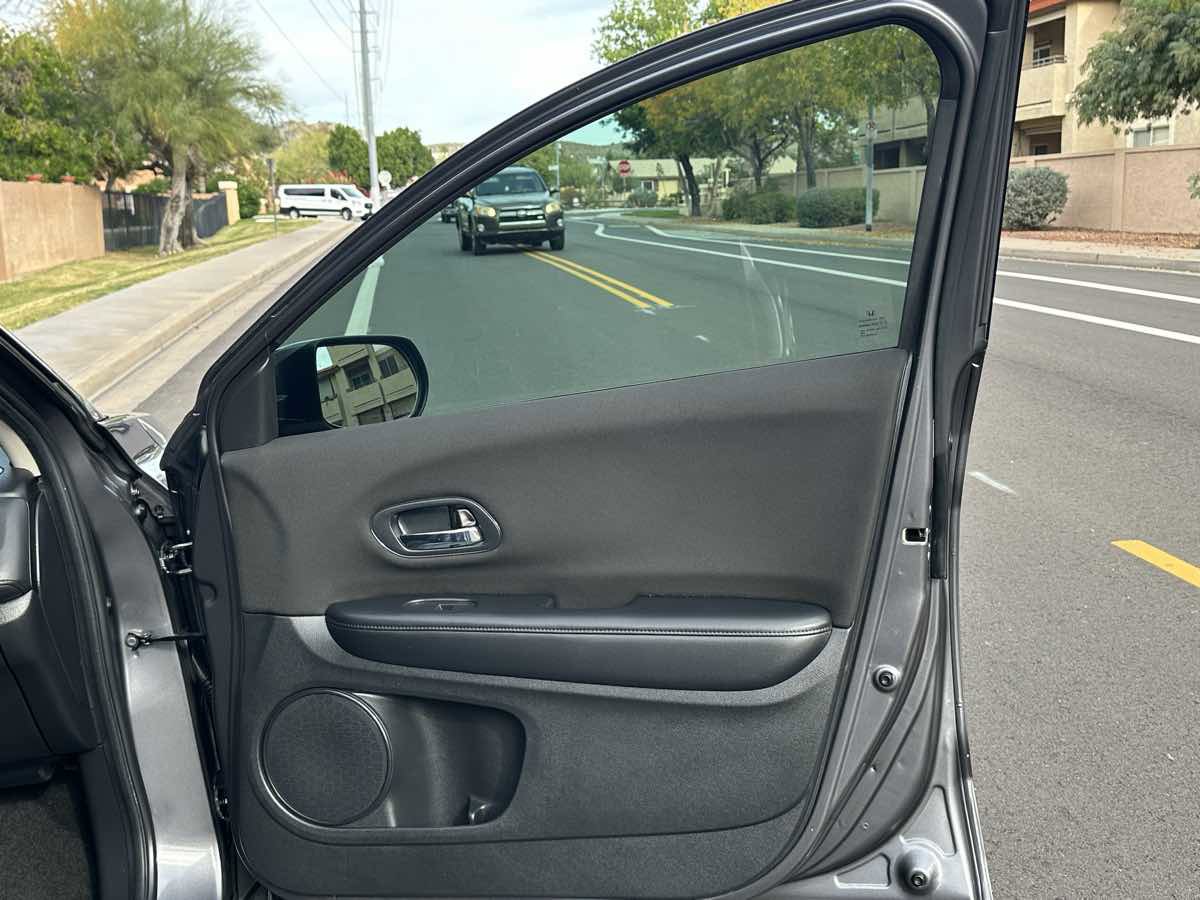 Used 2017 Honda HR-V LX image 44