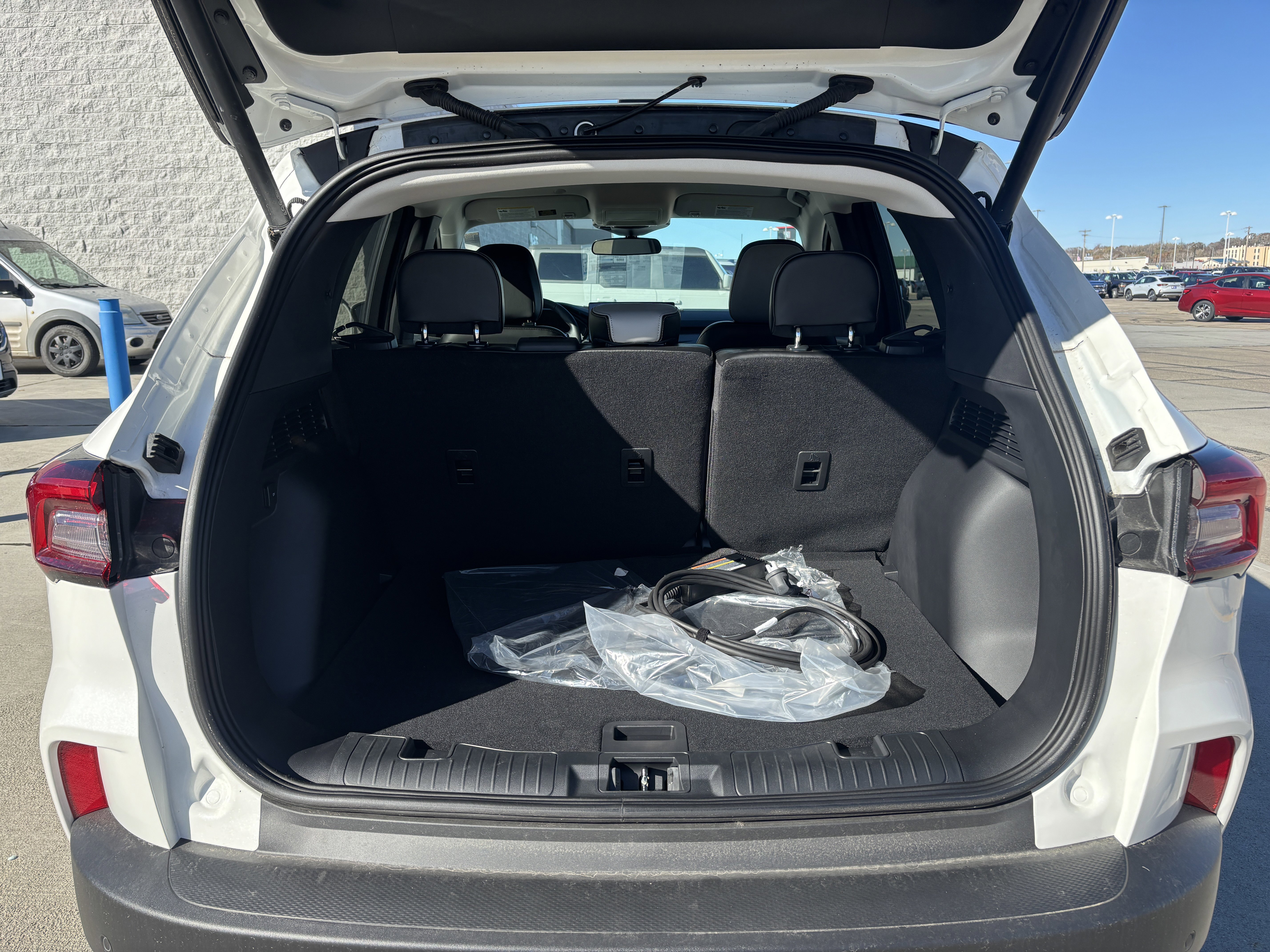 Used 2024 Ford Escape SE image 9