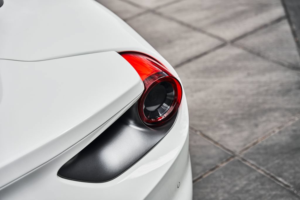 Used 2019 Ferrari 488 Spider RWD image 14