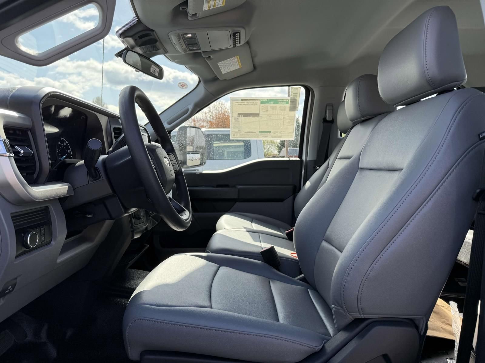 New 2025 Ford F550 4x4 Crew Cab Super Duty image 9