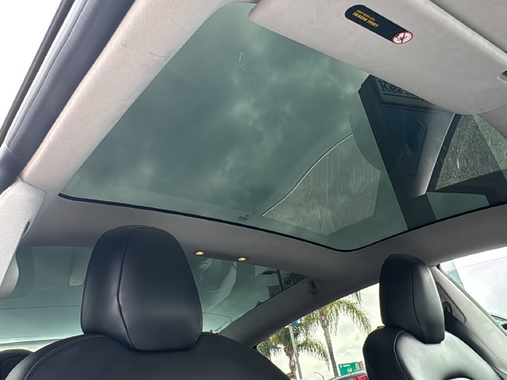 Used 2017 Tesla Model 3 Long Range RWD image 10