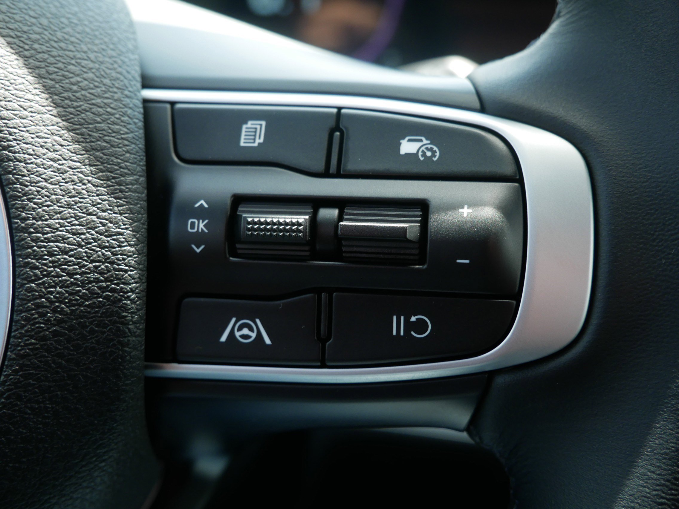 Used 2024 Kia Sportage X-Line AWD/4WD image 30