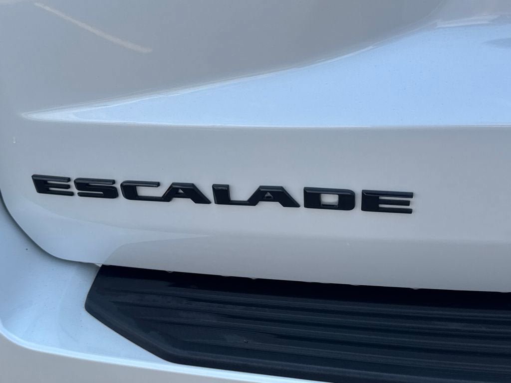 Certified 2023 Cadillac Escalade Sport Platinum w/ LPO, ONYX Package AWD/4WD image 7