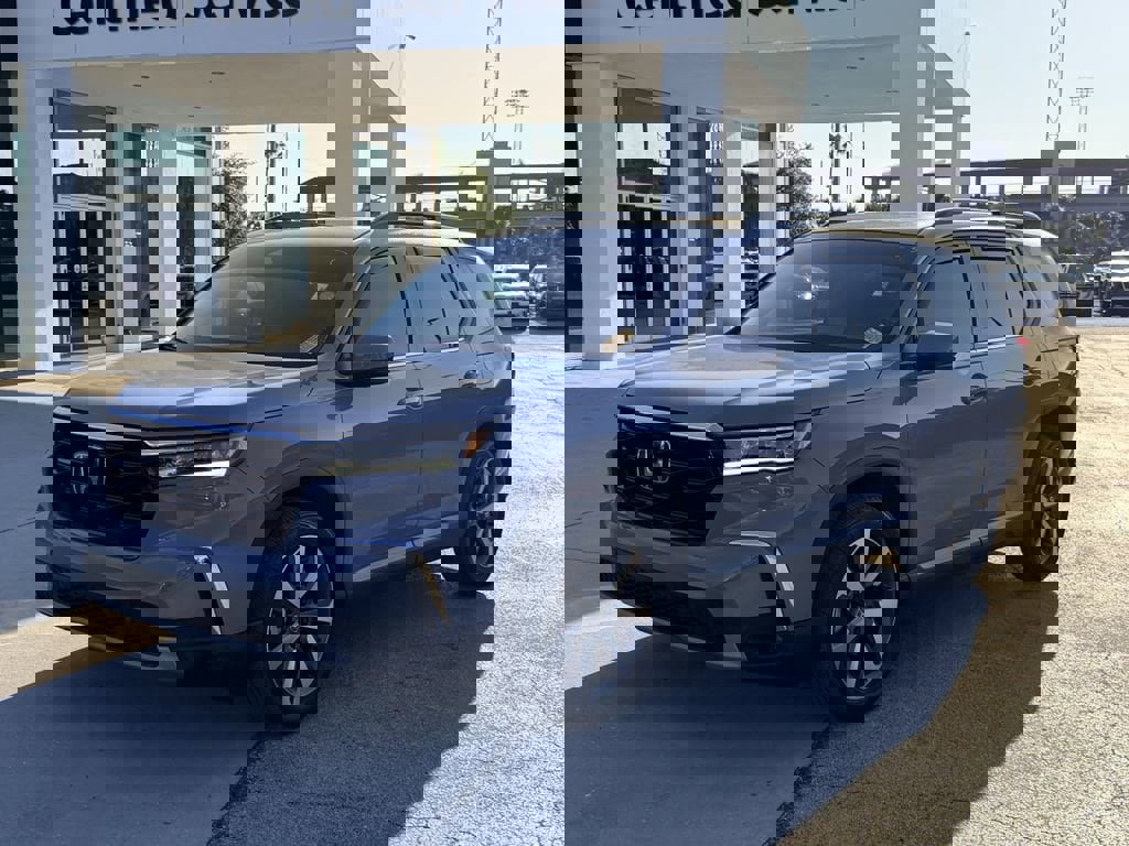 Used 2025 Honda Pilot Touring image 9