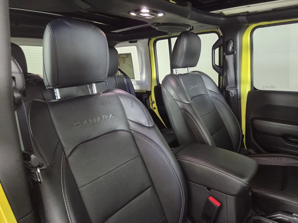 Certified 2023 Jeep Wrangler Sahara w/ Cold Weather Group image 32
