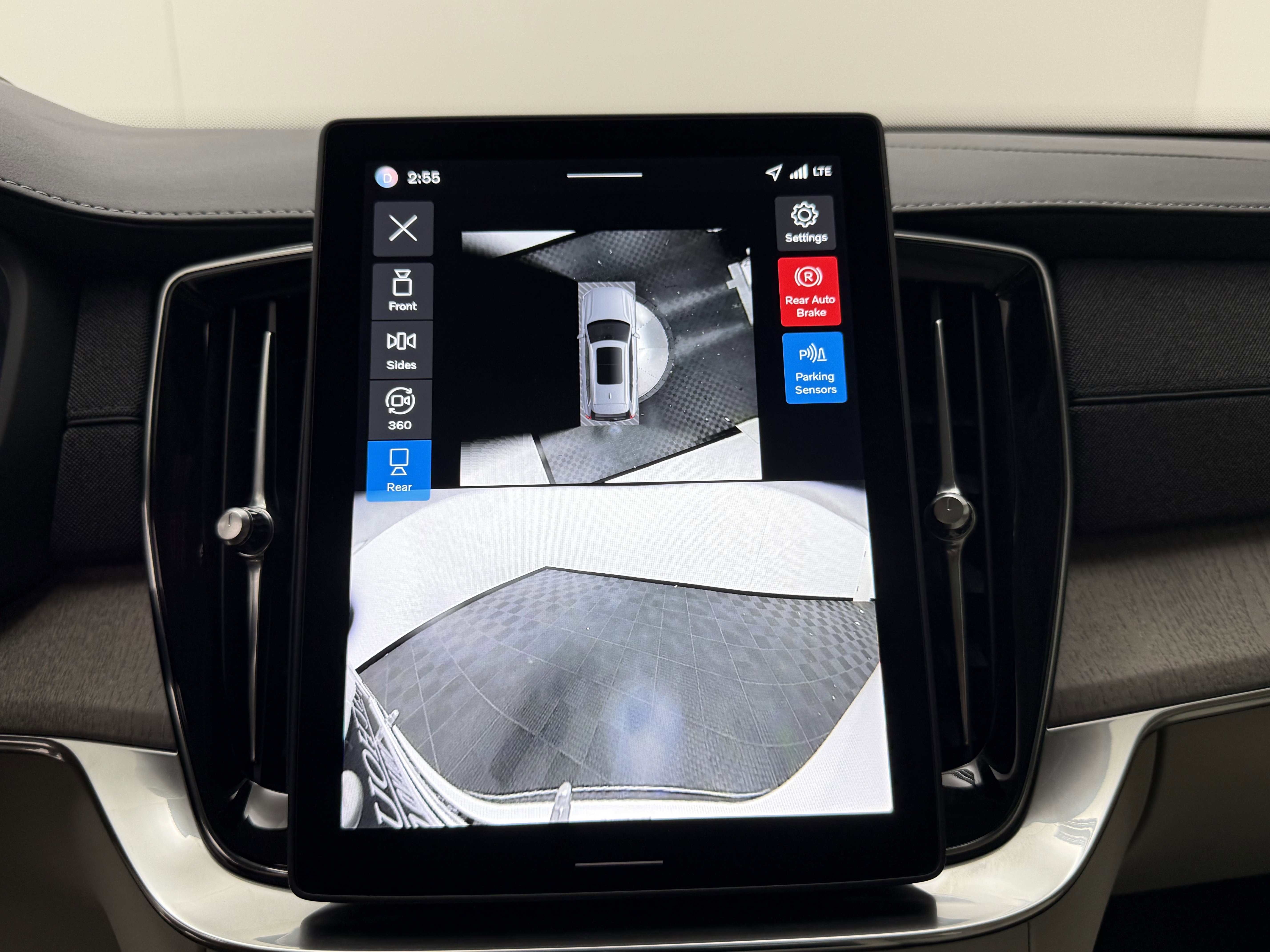 Used 2026 Volvo XC90 B6 Ultra w/ Protection Package image 21