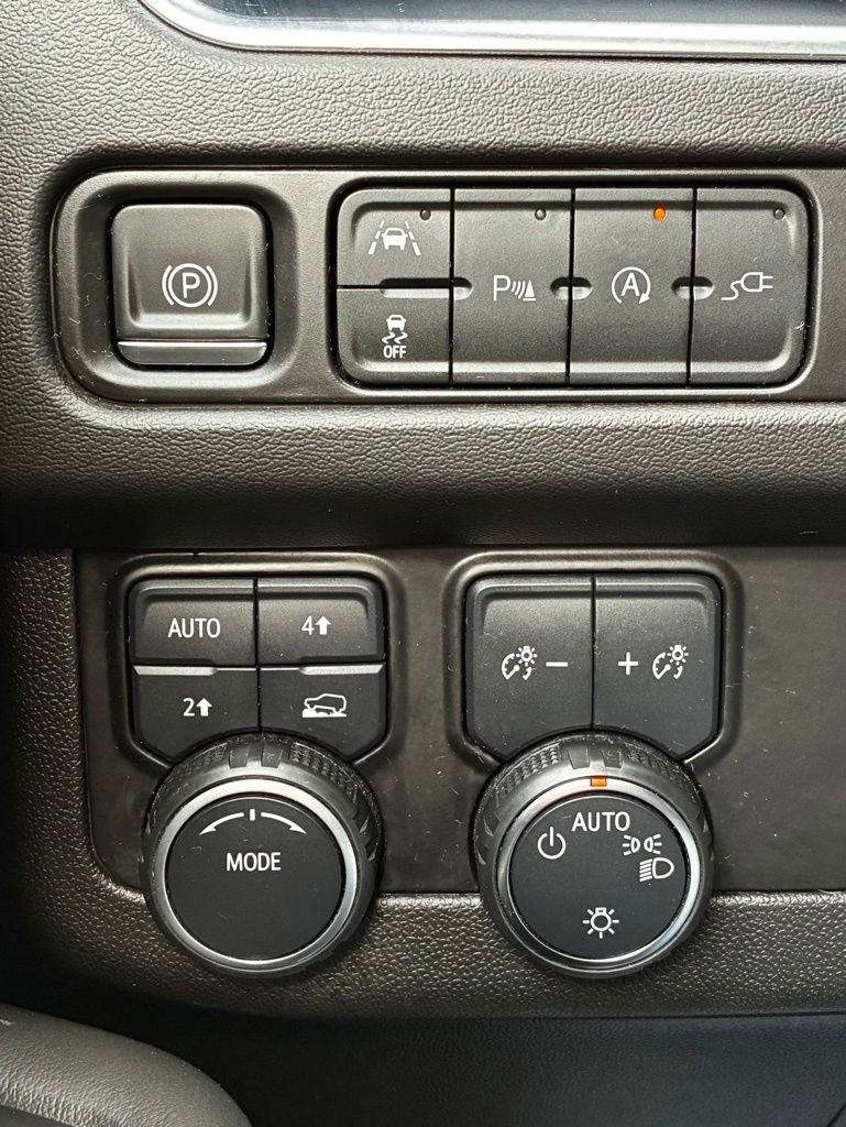 Used 2022 Chevrolet Tahoe LS AWD/4WD image 17