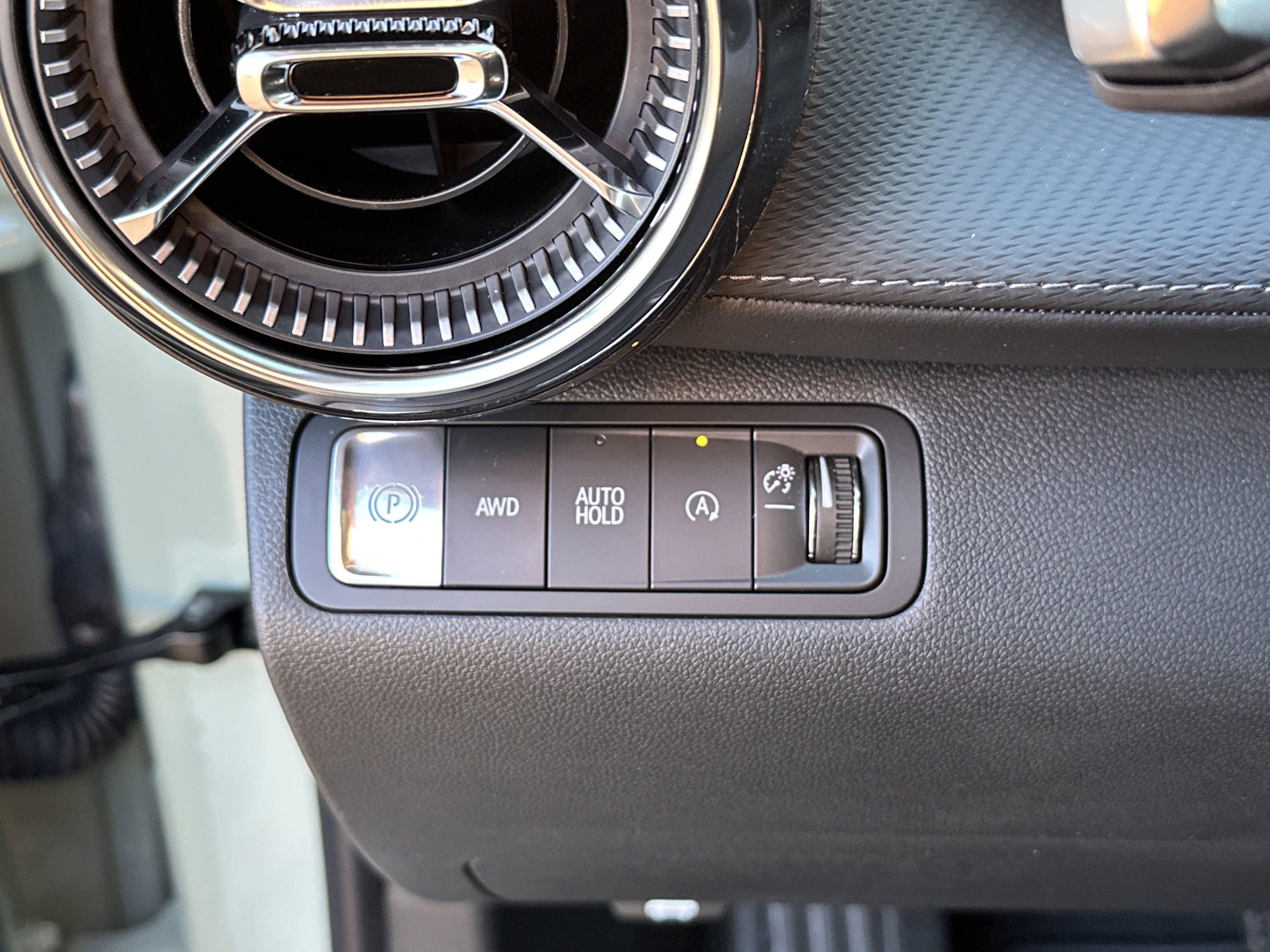 New 2026 Chevrolet Equinox LT w/ Convenience Package II image 9