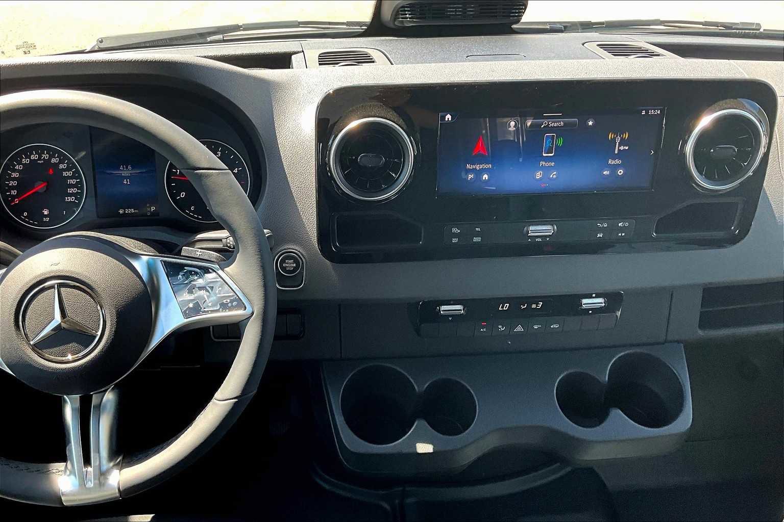 New 2025 Mercedes-Benz Sprinter 2500 image 6