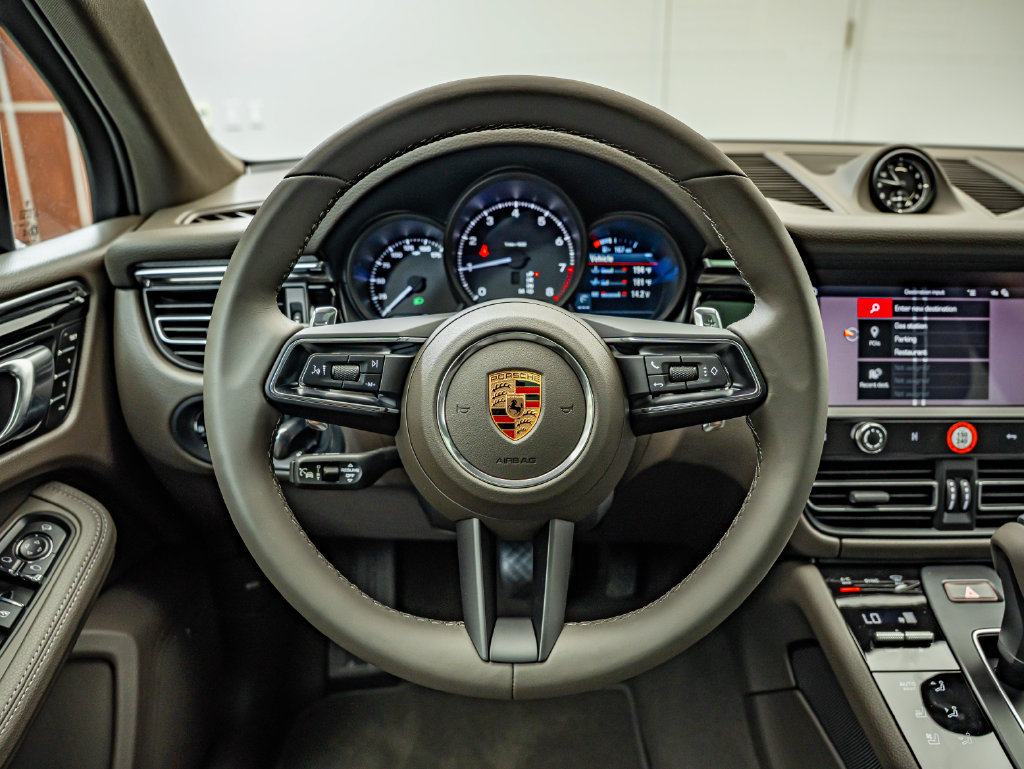 New 2026 Porsche Macan AWD/4WD image 31