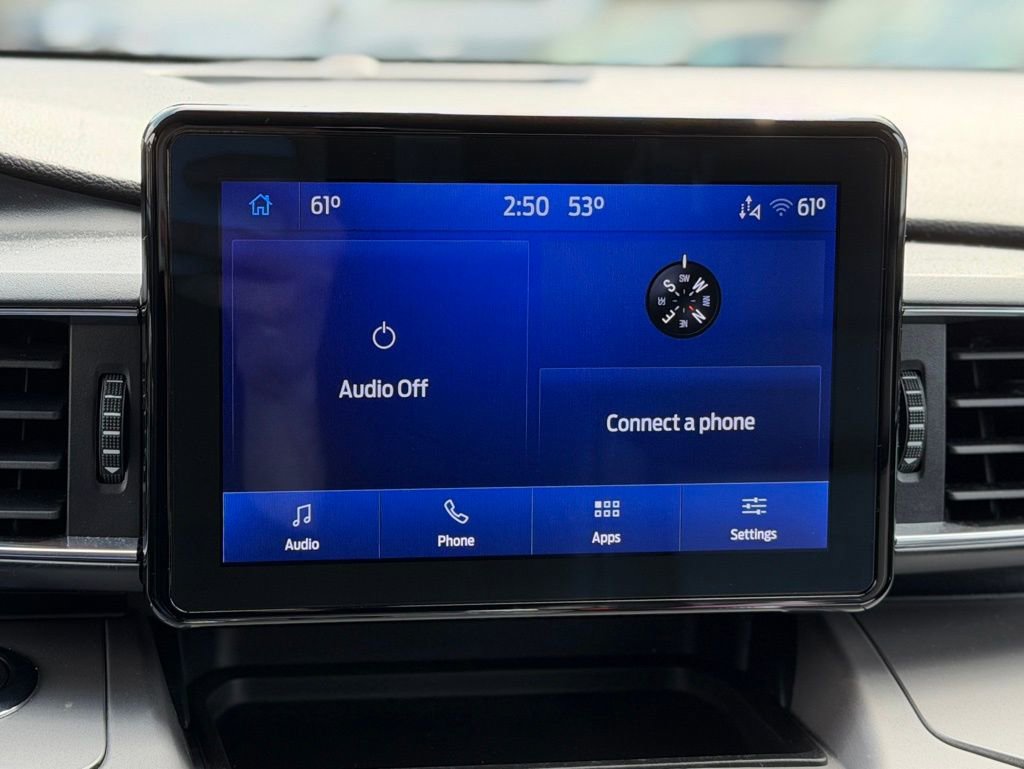 Used 2022 Ford Explorer XLT w/ Equipment Group 202A AWD/4WD image 11