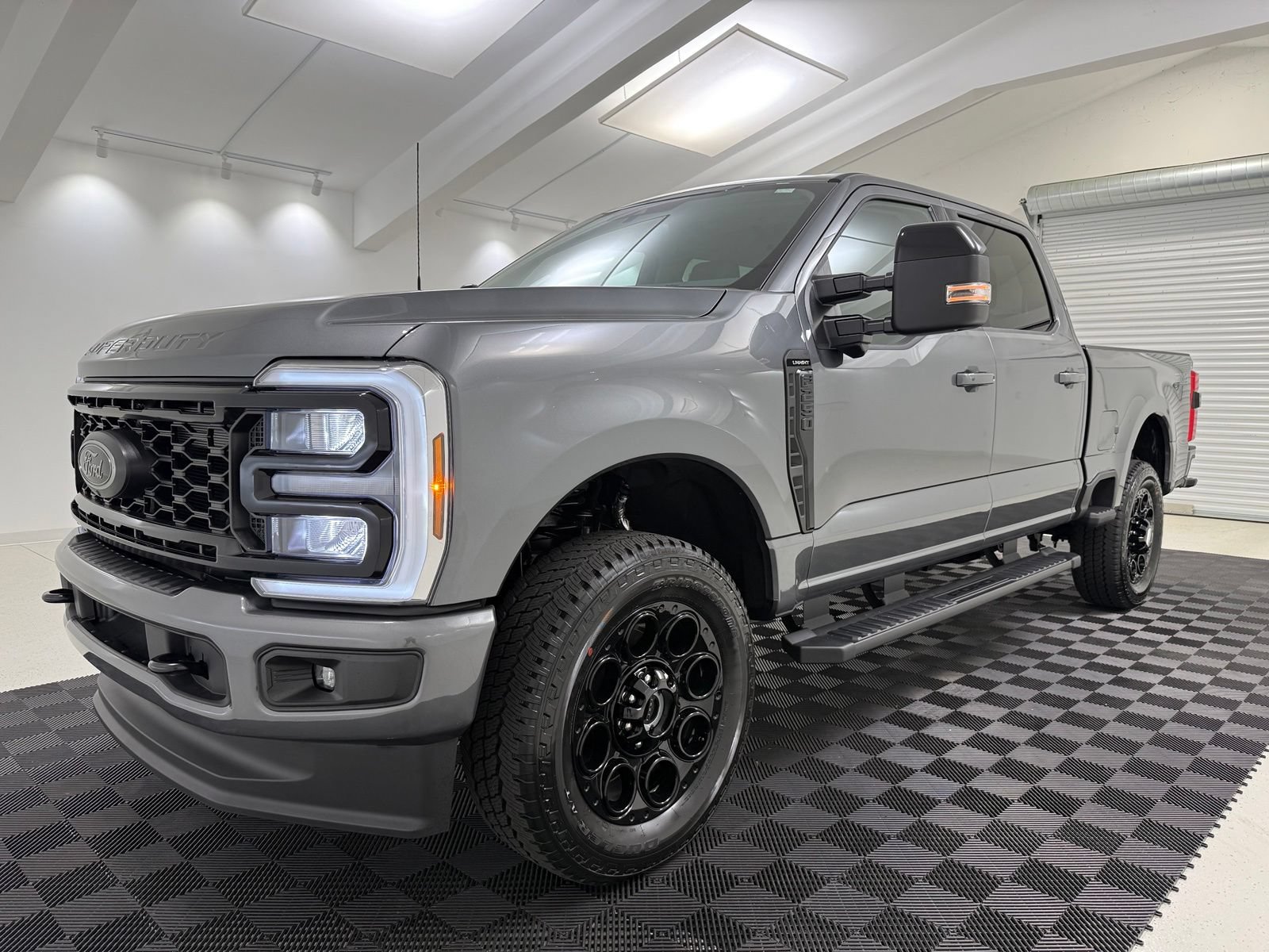 New 2026 Ford F250 Lariat w/ Black Appearance Package AWD/4WD image 3