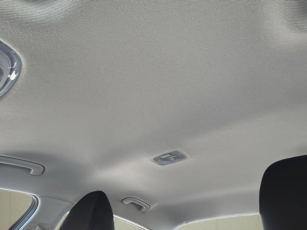 Certified 2025 Hyundai Elantra SE FWD image 36