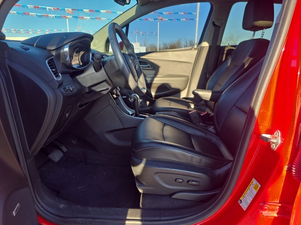 Used 2017 Chevrolet Trax Premier w/ Driver Confidence II Package image 12