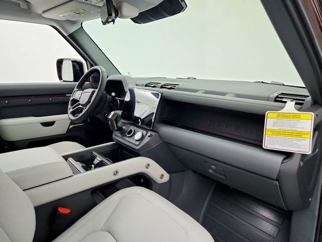 New 2026 Land Rover Defender 130 X-Dynamic SE AWD/4WD image 13
