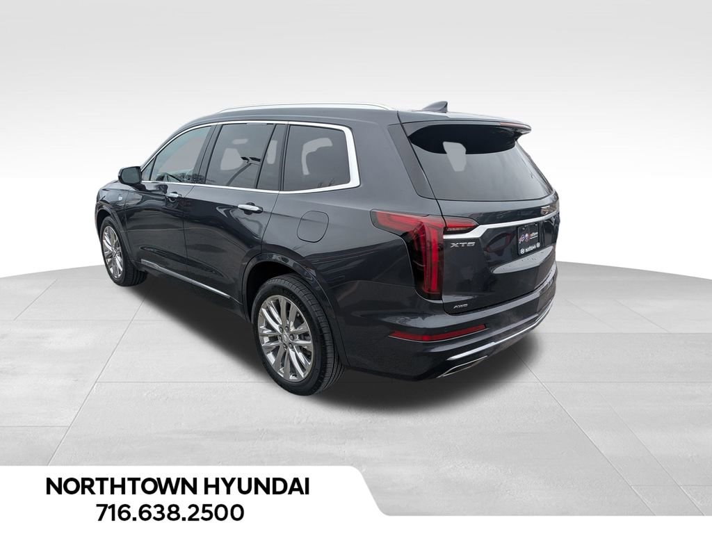 Used 2023 Cadillac XT6 Premium Luxury image 13
