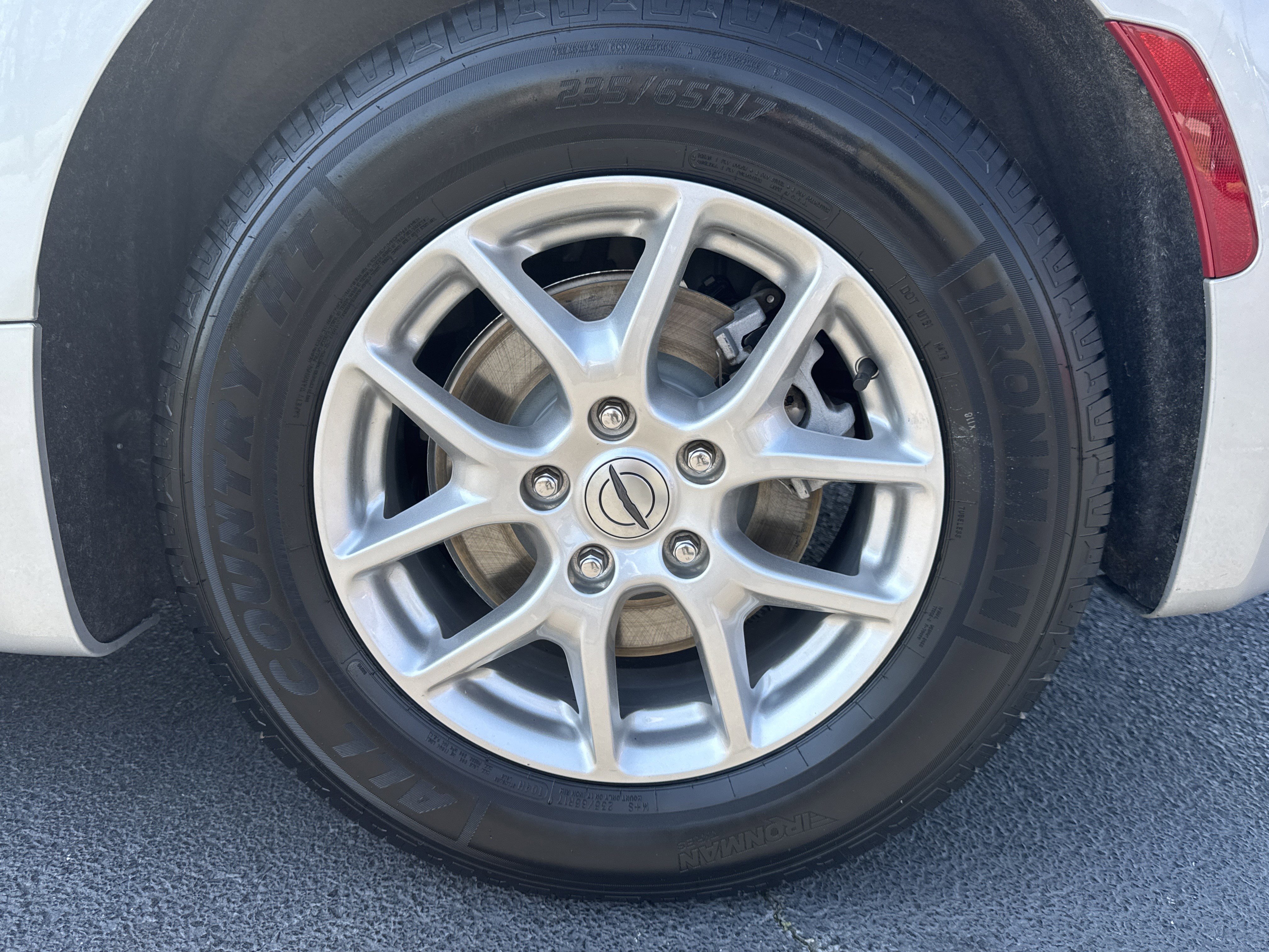 Used 2024 Chrysler Pacifica Touring-L image 21