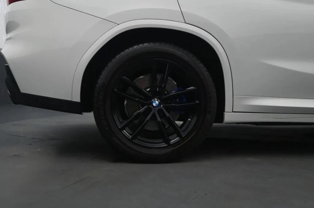 Used 2021 BMW X4 M40i w/ Premium Package AWD/4WD image 16