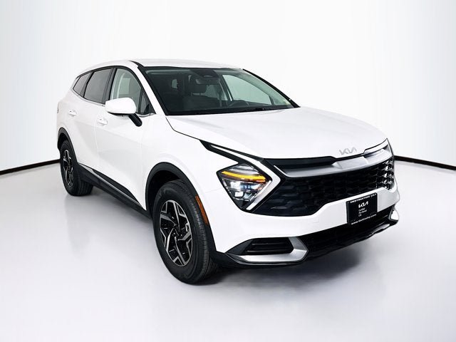 Certified 2025 Kia Sportage LX AWD/4WD image 3