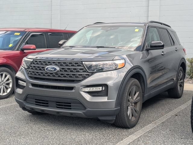 Certified 2023 Ford Explorer XLT w/ Equipment Group 202A AWD/4WD image 4
