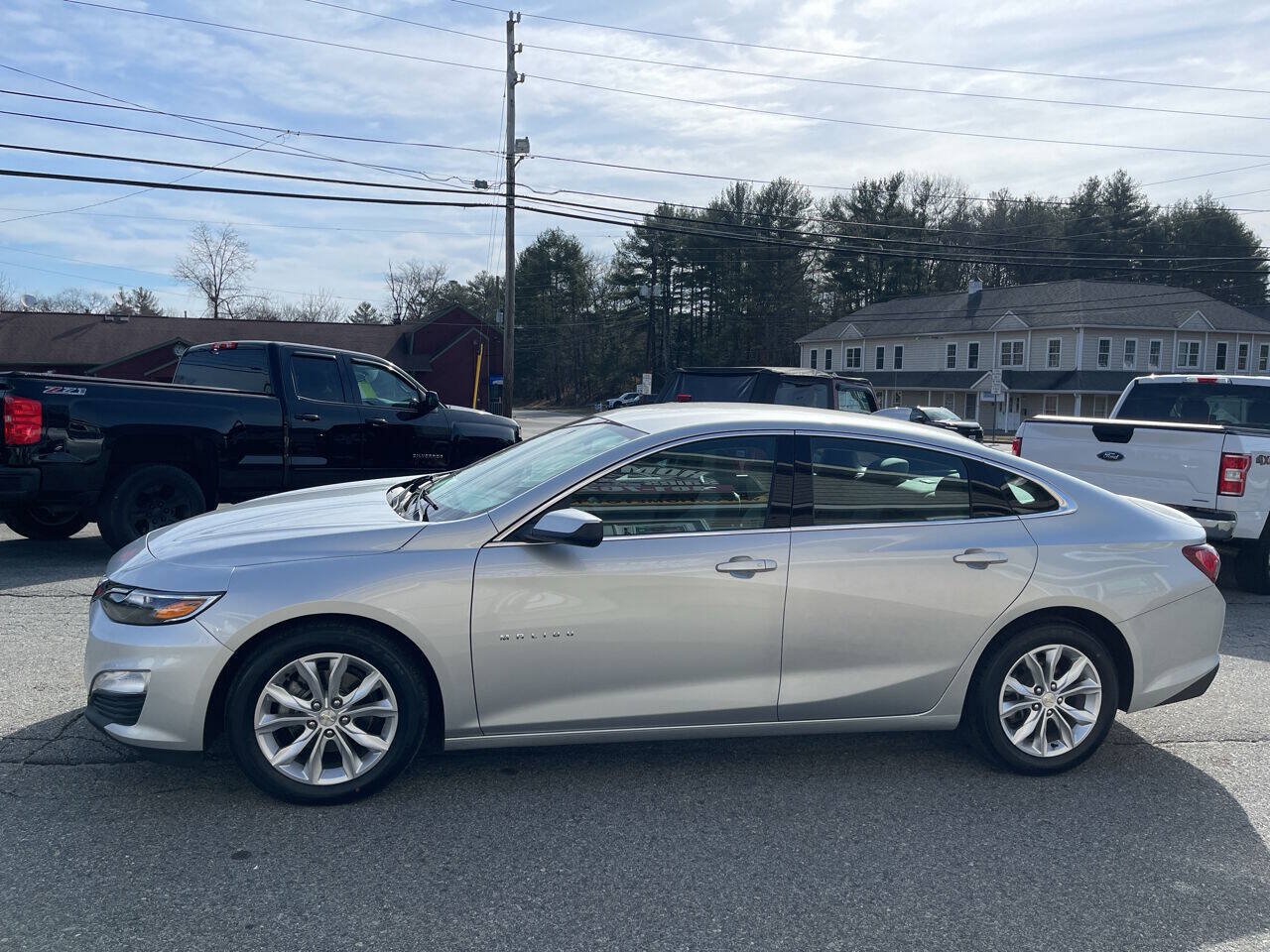 Used 2021 Chevrolet Malibu LT FWD image 4