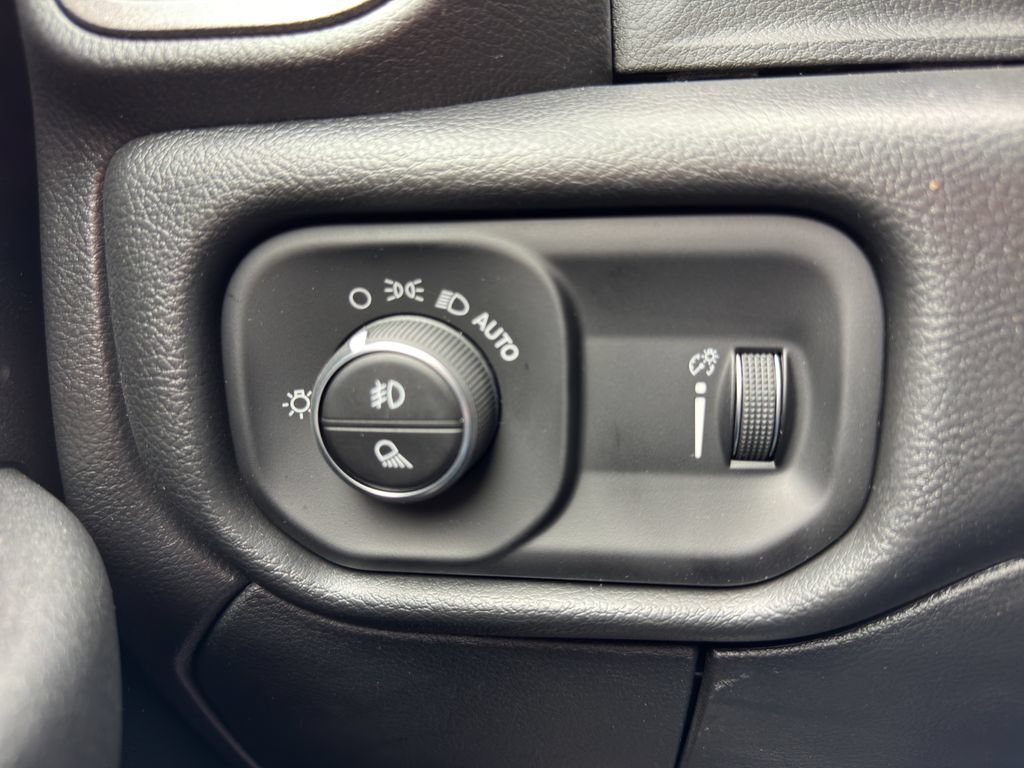 New 2026 RAM 3500 Tradesman w/ Chrome Appearance Group A AWD/4WD image 28
