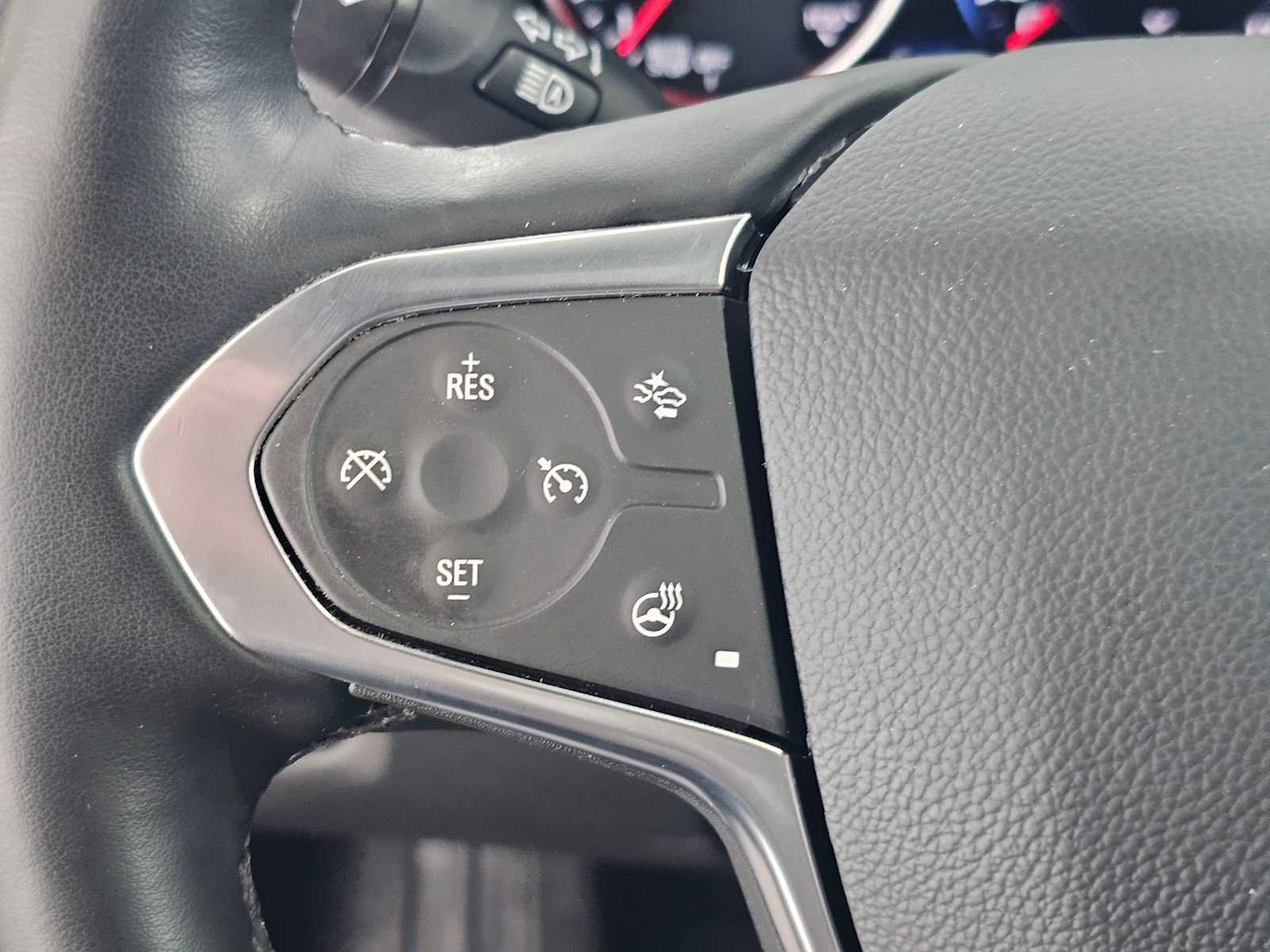 Used 2023 Chevrolet Traverse Premier w/ Redline Edition image 29