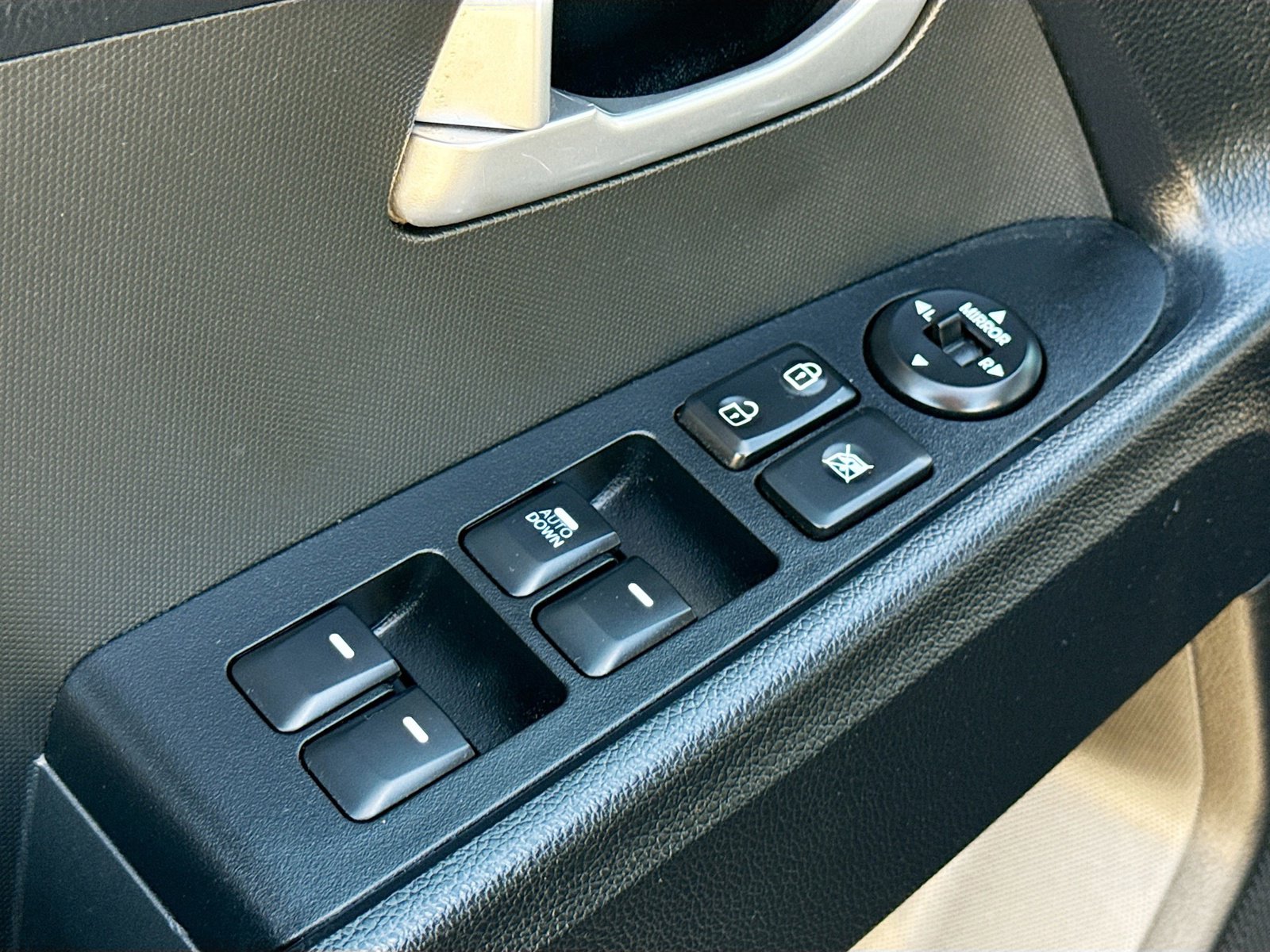Used 2011 Kia Sportage LX image 8