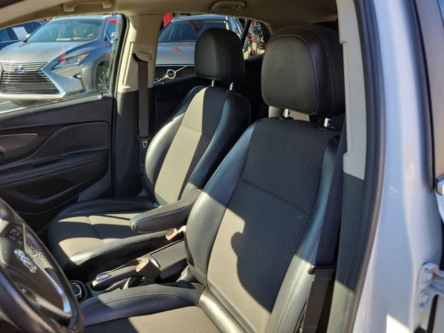 Used 2020 Buick Encore Preferred w/ Safety Package image 19