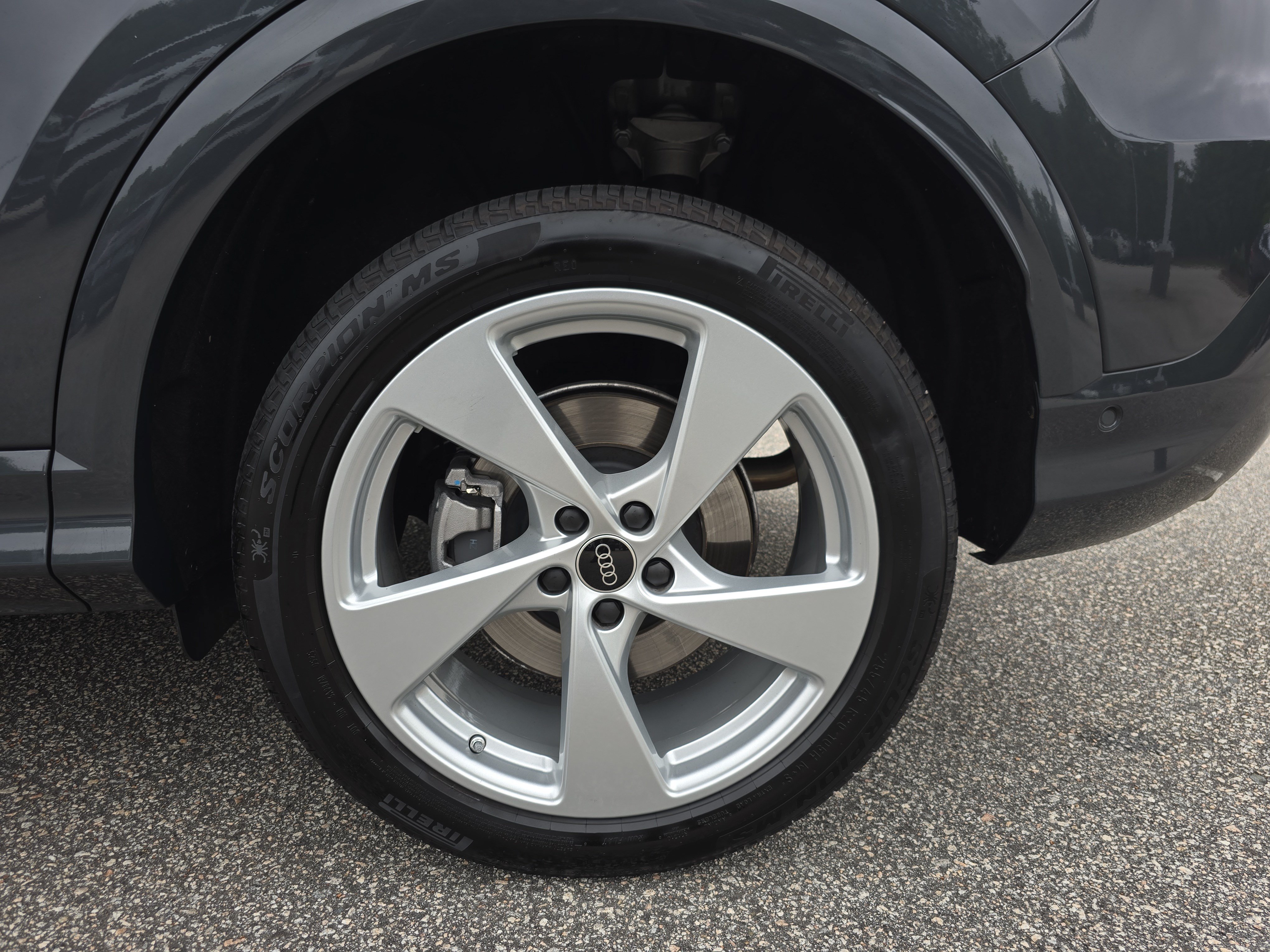 Certified 2025 Audi Q5 Premium Plus w/ Premium Plus AWD/4WD image 30