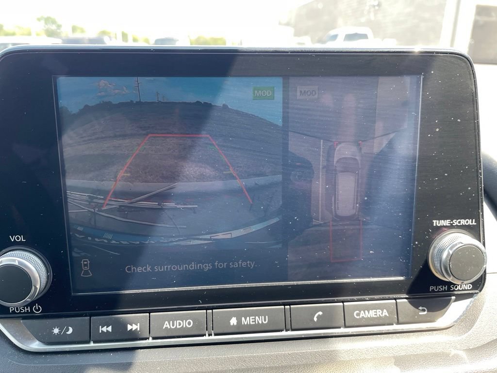 Used 2021 Nissan Rogue SV AWD/4WD image 16