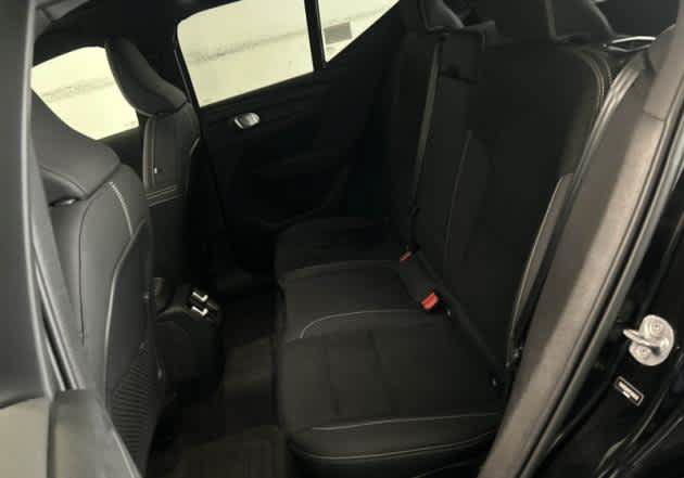 Used 2023 Volvo XC40 Recharge Ultimate w/ Protection Package Premier AWD/4WD image 5