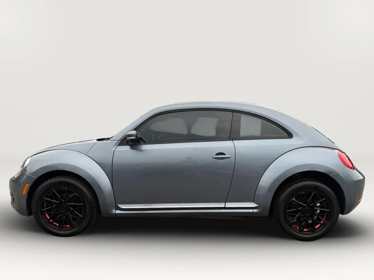 Used 2012 Volkswagen Beetle 2.5 FWD image 5