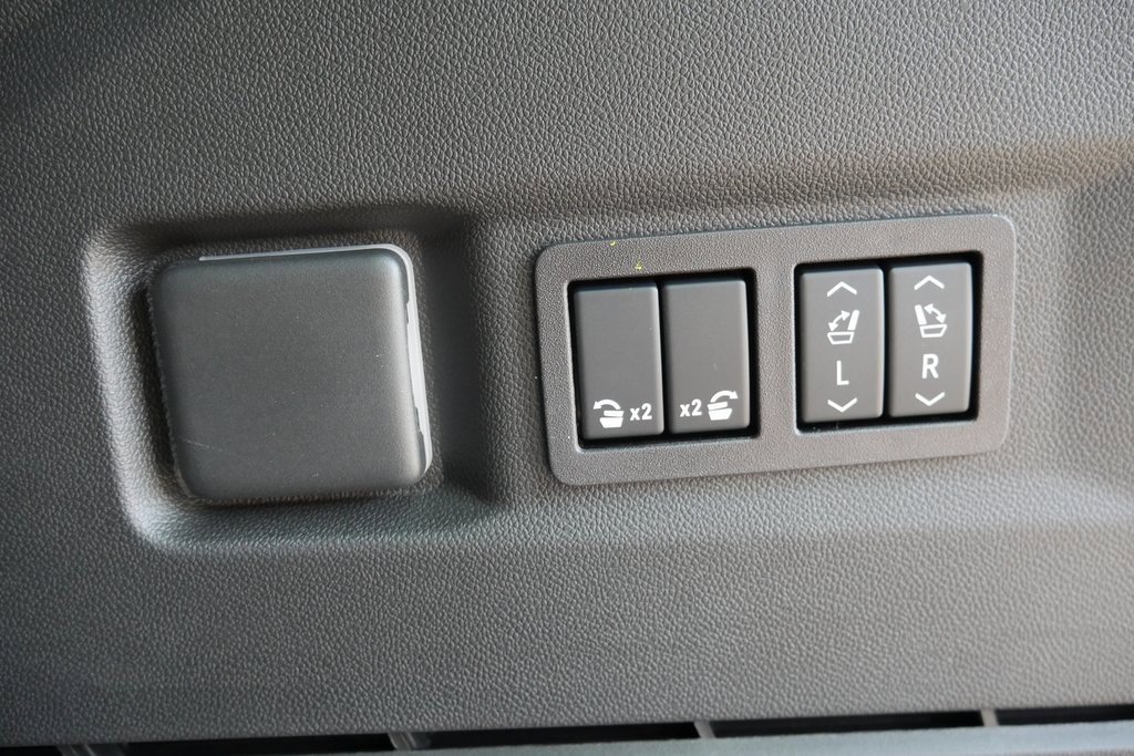 New 2026 Chevrolet Tahoe Premier image 32